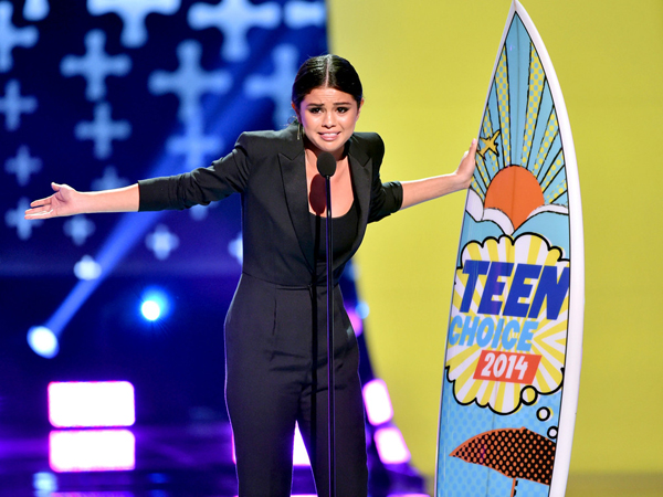 Ini Daftar Lengkap Pemenang Teen Choice Awards 2014 Kategori Musik